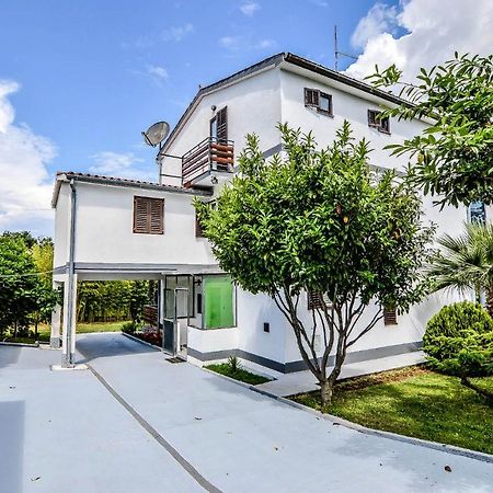 Apartmani Andrea Пула Екстериор снимка