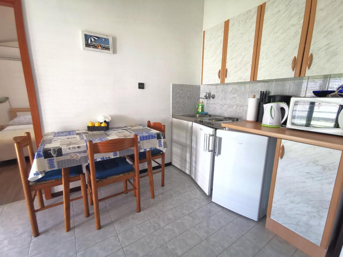 Apartmani Andrea Пула Екстериор снимка