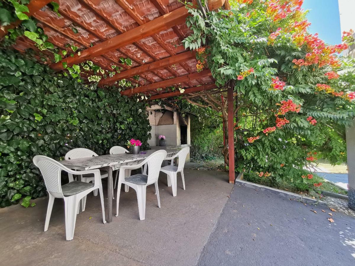 Apartmani Andrea Пула Екстериор снимка