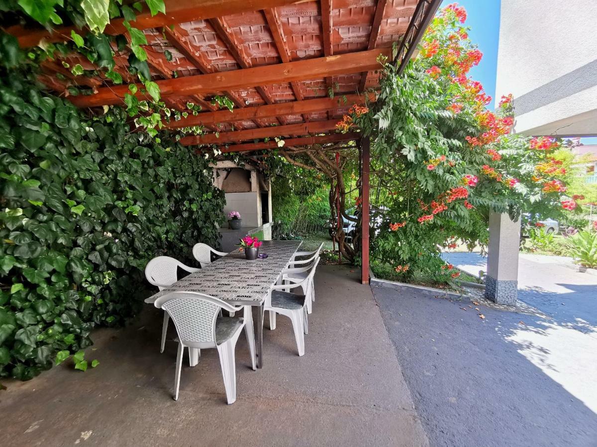 Apartmani Andrea Пула Екстериор снимка