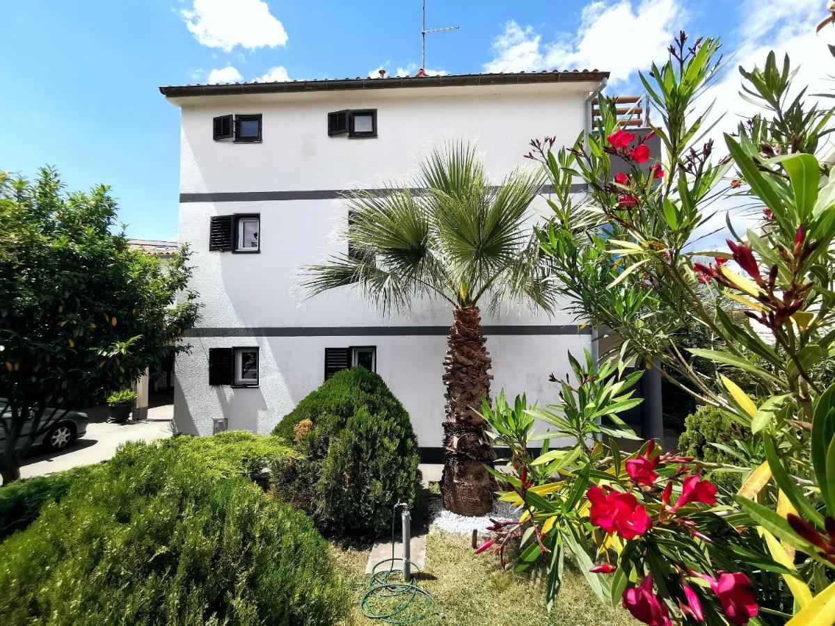 Apartmani Andrea Пула Екстериор снимка